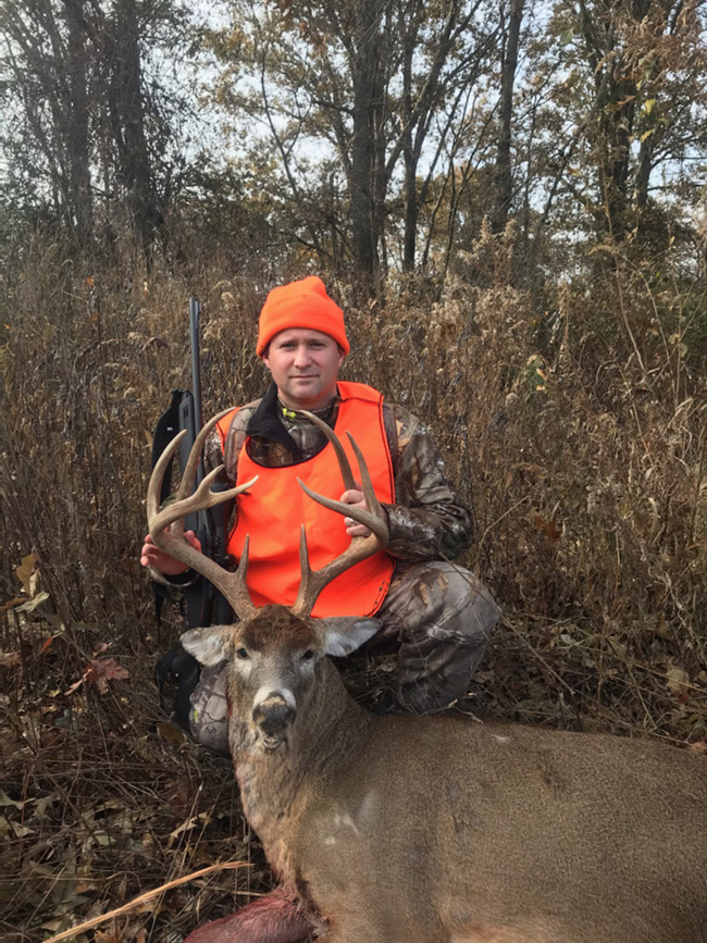 Illinois Deer Hunting Guided Trophy Deer Hunts | Boneyard Outfitters